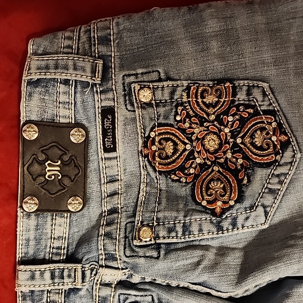 Miss Me Jeans sz. 27.  Waist  32.    CLB - Picture 9 of 9